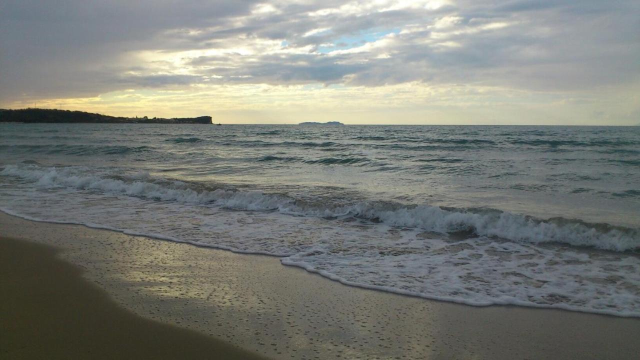 Kormoranos Beach Acharavi  Exteriör bild